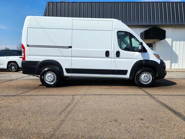 2025 Ram ProMaster 2500 Cargo Van Tradesman High Roof 136" WB w/Pass Seat
