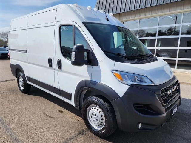 2025 Ram ProMaster 2500 Cargo Van Tradesman High Roof 136" WB w/Pass Seat