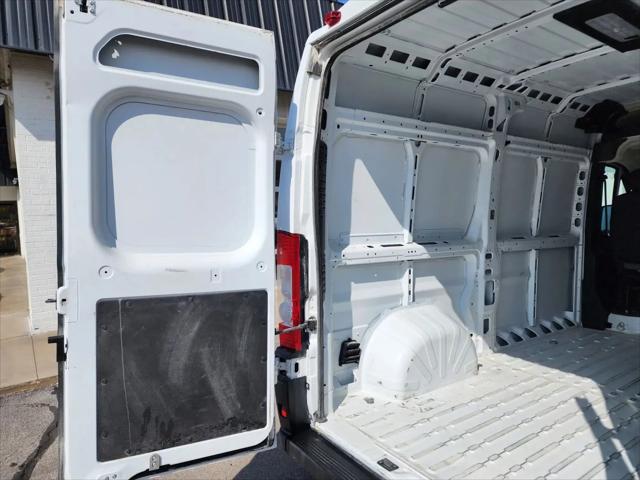 2025 Ram ProMaster 2500 Cargo Van Tradesman High Roof 136" WB w/Pass Seat