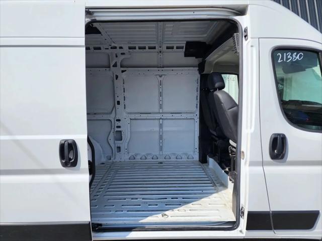 2025 Ram ProMaster 2500 Cargo Van Tradesman High Roof 136" WB w/Pass Seat