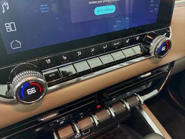 2025 GMC Canyon 4WD Denali