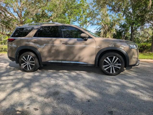 2025 Nissan Pathfinder Platinum 4WD