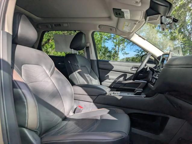 2025 Nissan Pathfinder Platinum 4WD