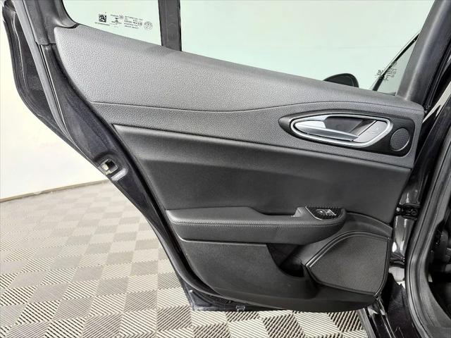 2017 Alfa Romeo Giulia RWD