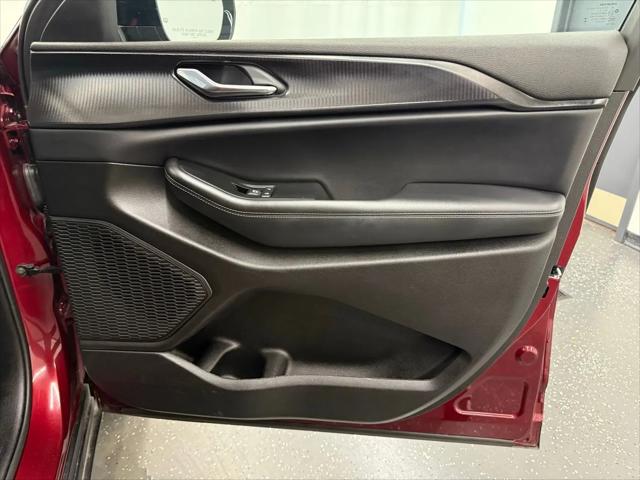 2025 Jeep Grand Cherokee Altitude 4x4