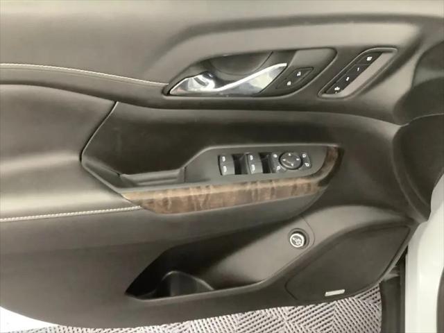 2023 GMC Acadia AWD Denali