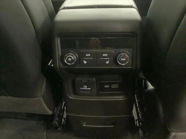2023 GMC Acadia AWD Denali