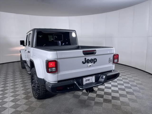 2023 Jeep Gladiator Sport