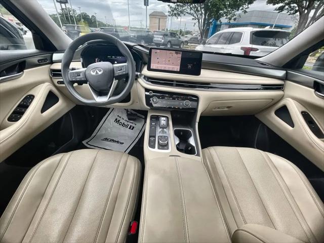 2023 INFINITI QX60 LUXE