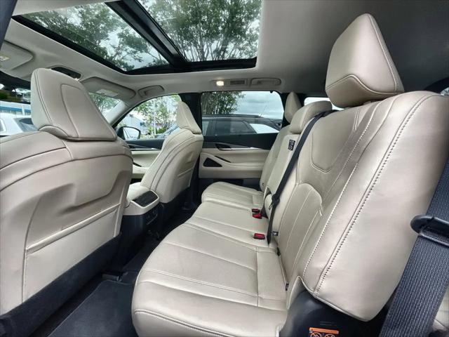 2023 INFINITI QX60 LUXE