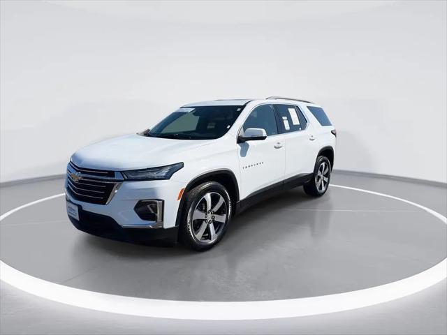 2023 Chevrolet Traverse AWD LT Leather