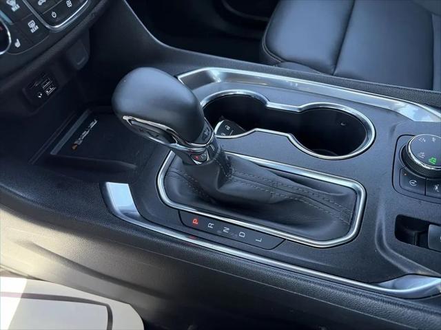 2023 Chevrolet Traverse AWD LT Leather