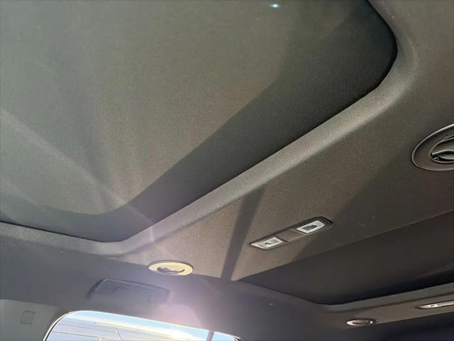 2023 Chevrolet Traverse AWD LT Leather