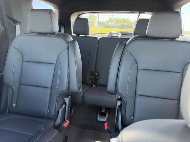 2023 Chevrolet Traverse AWD LT Leather