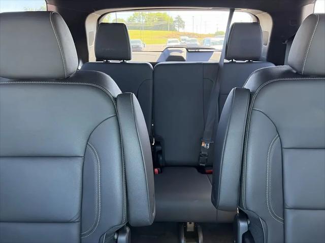 2023 Chevrolet Traverse AWD LT Leather