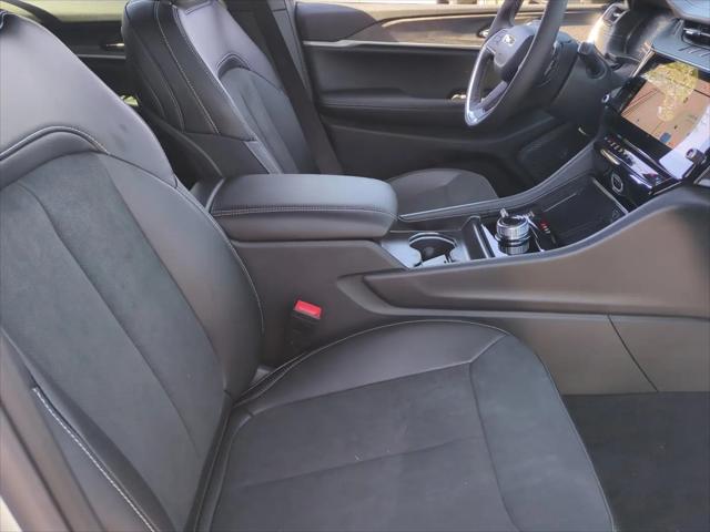 2026 Jeep Grand Cherokee L Altitude 4x4