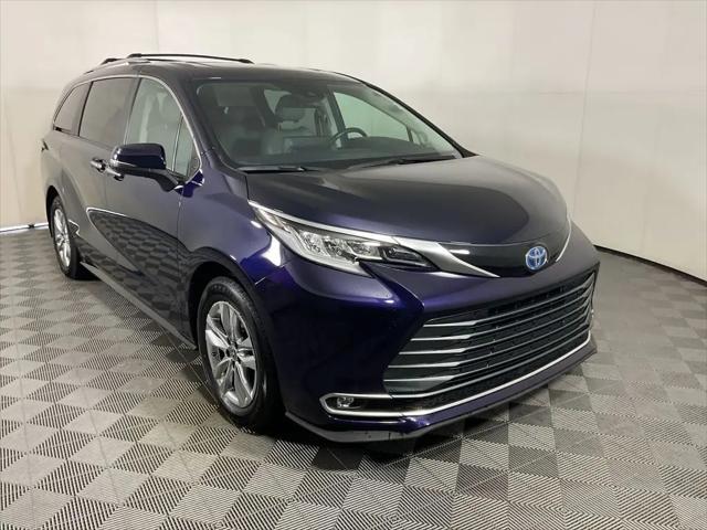 2023 Toyota Sienna Limited for sale in Cornelius, NC