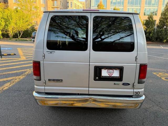 2009 Ford E-250 Commercial