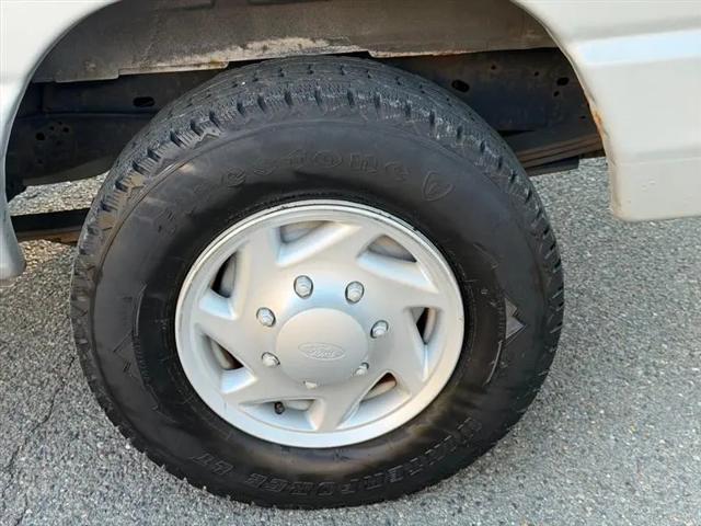 2009 Ford E-250 Commercial