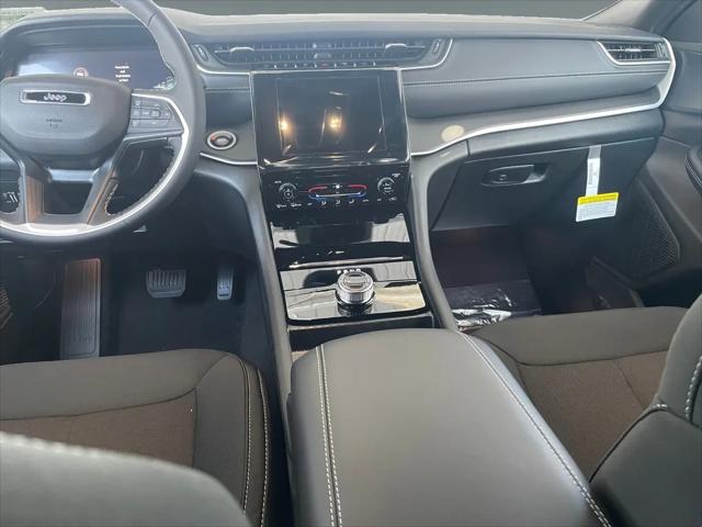 2026 Jeep Grand Cherokee L Laredo 4x4