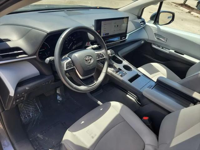 2025 Toyota Sienna XLE