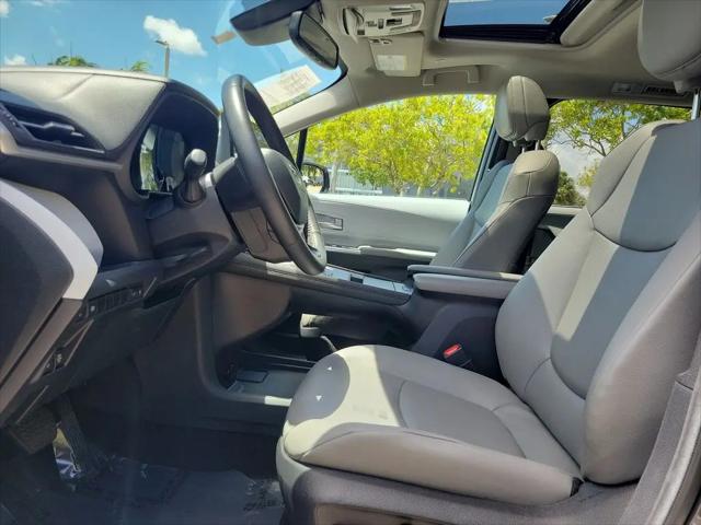 2025 Toyota Sienna XLE