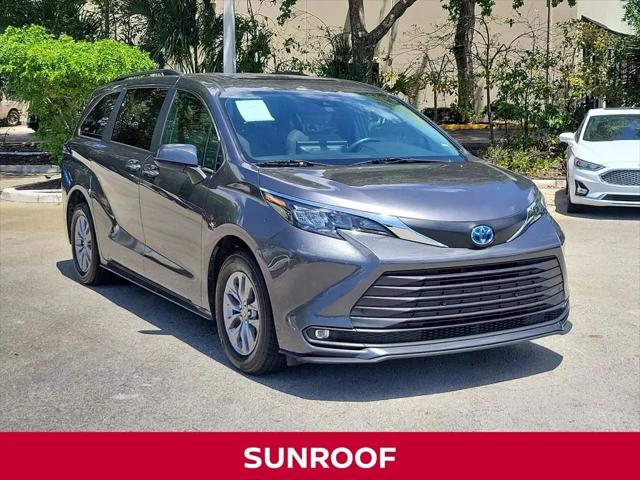 2025 Toyota Sienna XLE