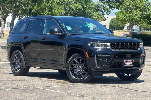 2026 Jeep Grand Cherokee Grand Cherokee Summit 4x4