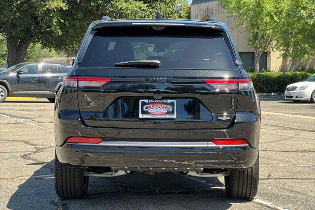2026 Jeep Grand Cherokee Grand Cherokee Summit 4x4