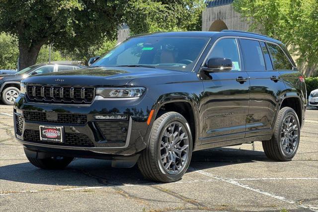 2026 Jeep Grand Cherokee Grand Cherokee Summit 4x4