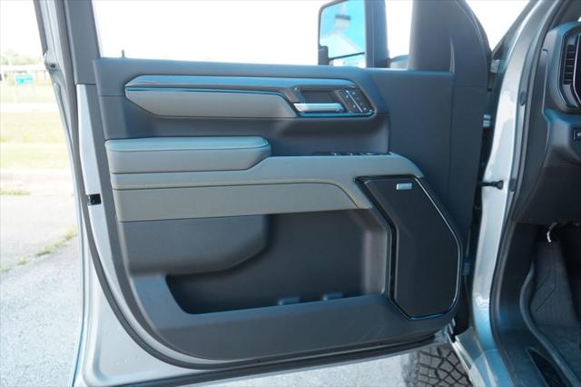 2026 Chevrolet Silverado 2500HD Crew Cab, Standard Bed, XR2, 4WD