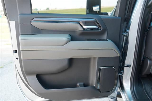 2026 Chevrolet Silverado 2500HD Crew Cab, Standard Bed, XR2, 4WD