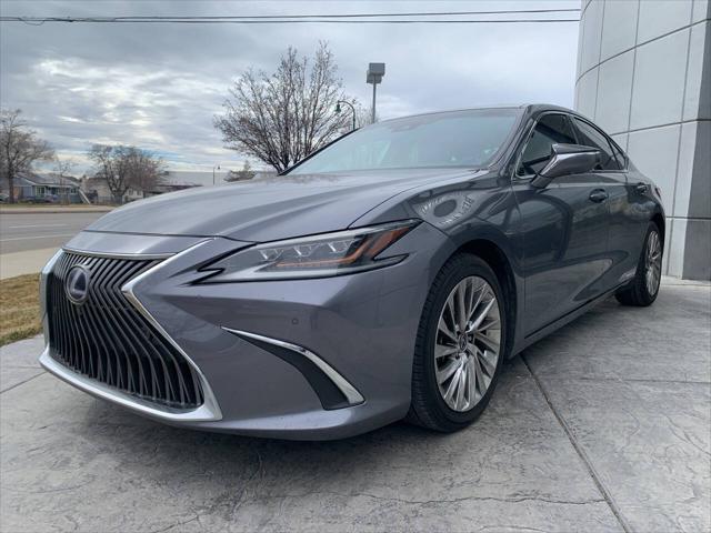 2019 Lexus ES 300h Ultra Luxury