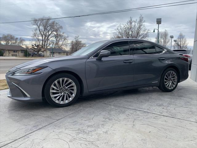 2019 Lexus ES 300h Ultra Luxury