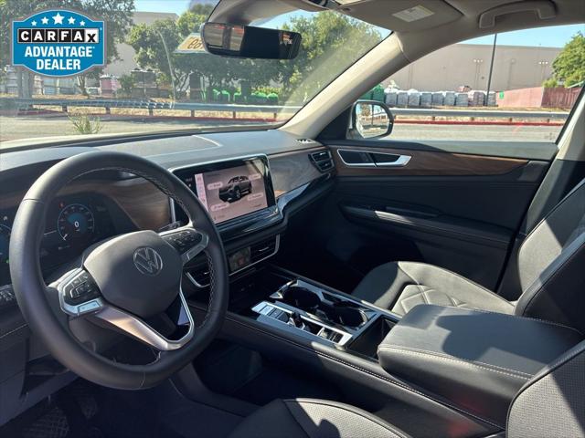 2024 Volkswagen Atlas 2.0T SE w/Technology