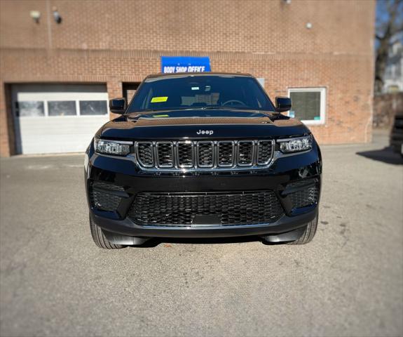 2026 Jeep Grand Cherokee Altitude 4x4