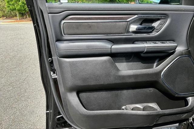 New 2026 Diamond Black Crystal Pearl-Coat Exterior Paint RAM LARAMIE image 24