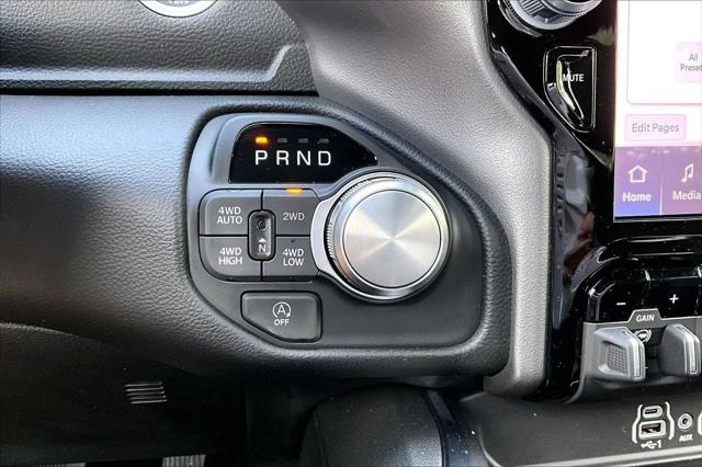New 2026 Diamond Black Crystal Pearl-Coat Exterior Paint RAM LARAMIE image 28