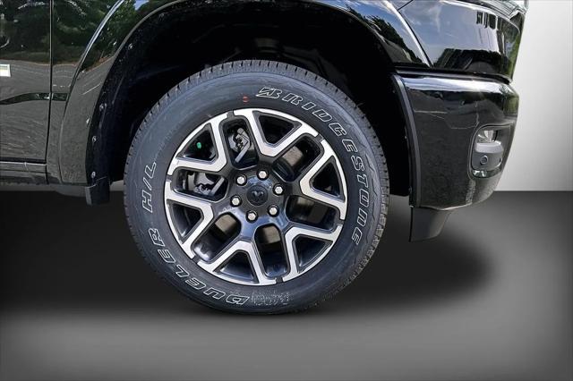 New 2026 Diamond Black Crystal Pearl-Coat Exterior Paint RAM LARAMIE image 31