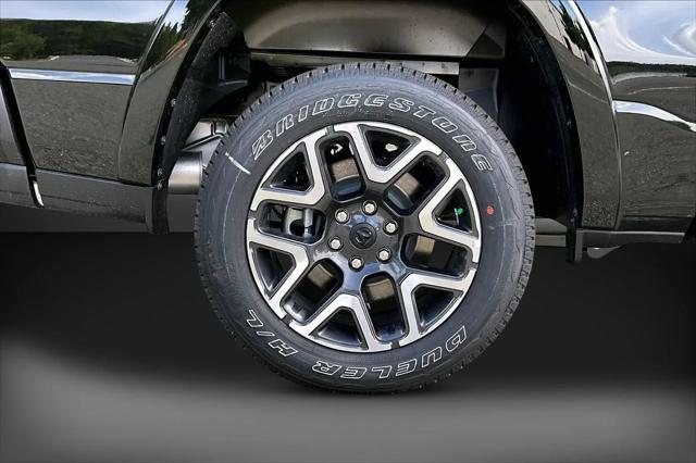 New 2026 Diamond Black Crystal Pearl-Coat Exterior Paint RAM LARAMIE image 33