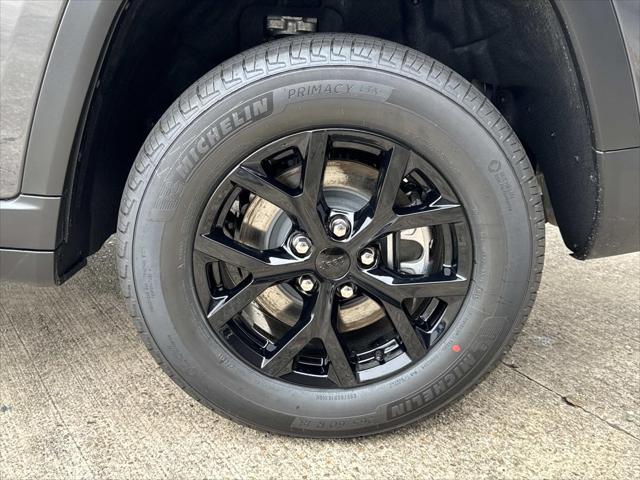 2026 Jeep Grand Cherokee GRAND CHEROKEE L LAREDO ALTITUDE 4X2