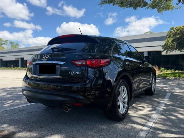 2017 INFINITI QX70 3.7