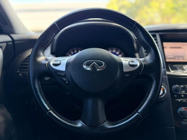 2017 INFINITI QX70 3.7