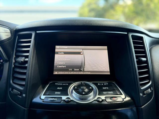 2017 INFINITI QX70 3.7