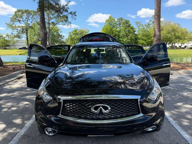 2017 INFINITI QX70 3.7