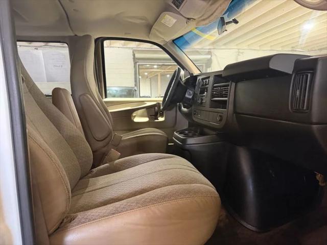 2010 GMC Savana 3500 LT