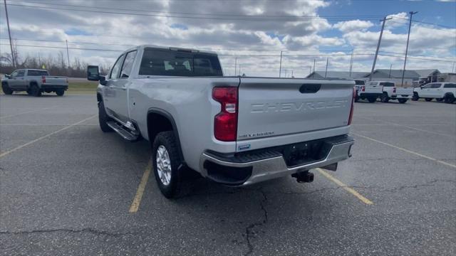 2022 Chevrolet Silverado 3500HD 4WD Crew Cab Long Bed LT
