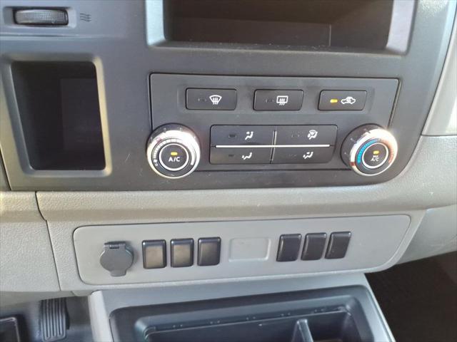 2017 Nissan 3500 S V6