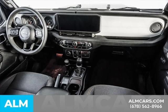 2025 Jeep Wrangler 4-Door Summit 4x4