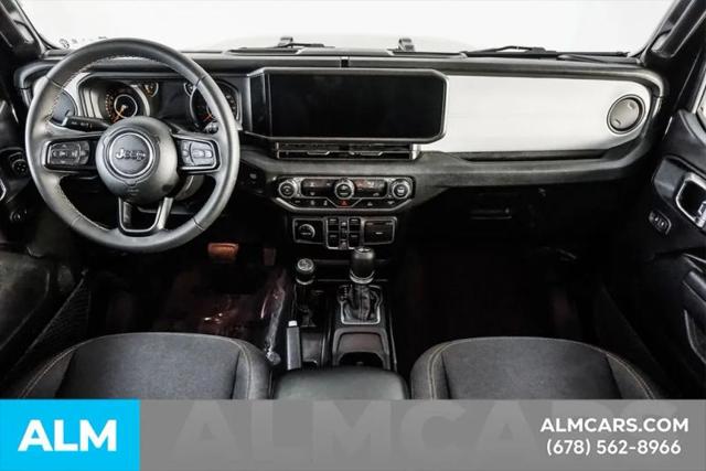 2025 Jeep Wrangler 4-Door Summit 4x4